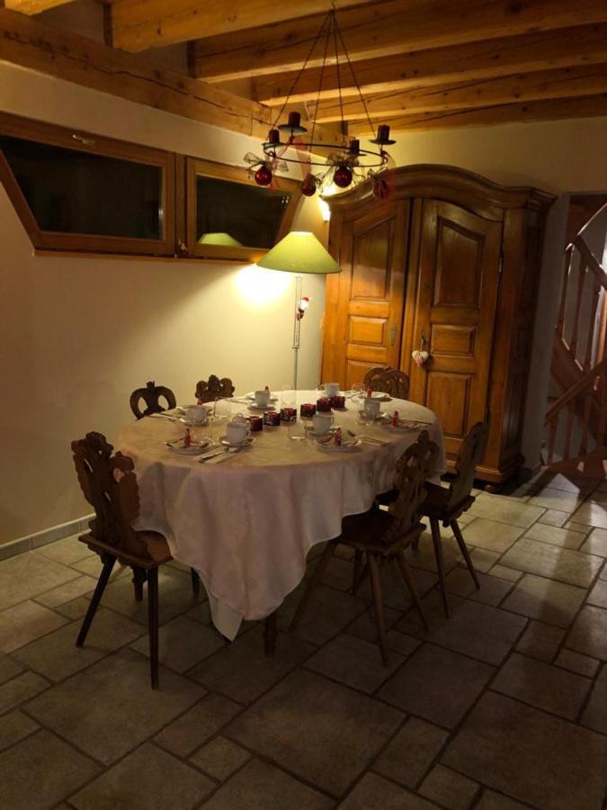 La maison rouge Ostheim Extérieur photo